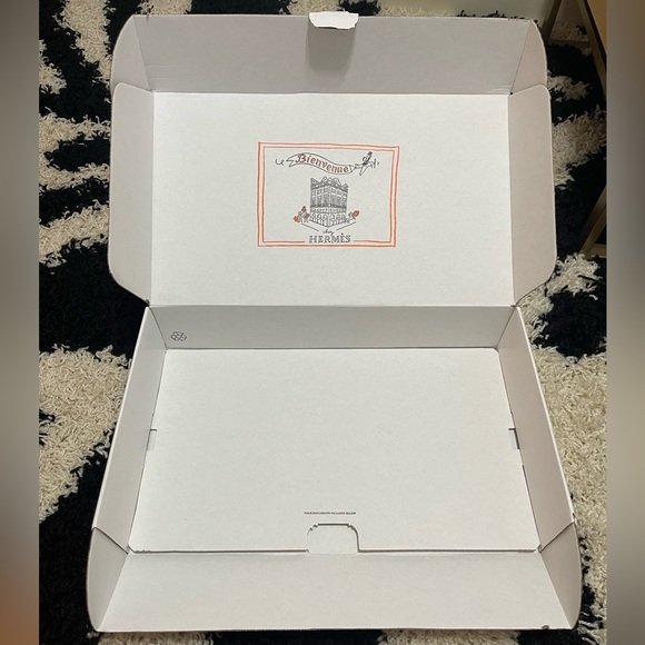 Brand New Unisex Hermes Protection Box/Shipping Box In White 16.25” X 10” X 3.5” - Picture 1 of 9